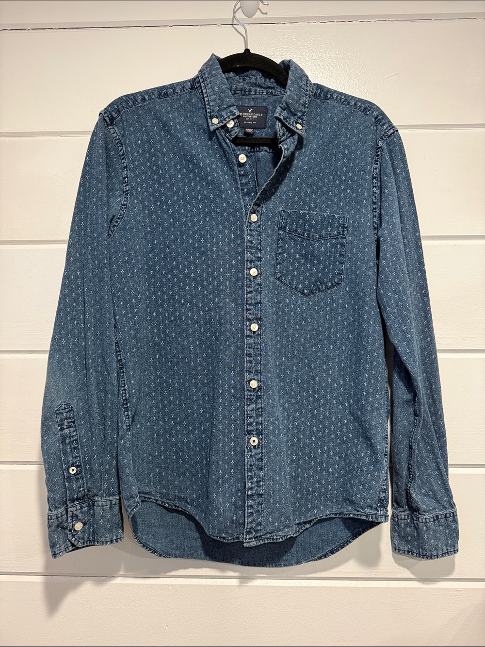 American Eagle Outfitters Women's Blue Denim Button-Down Shirt.  Size - small